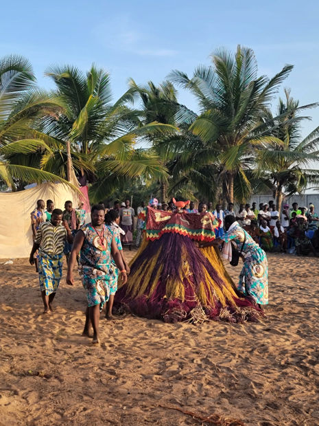In counterpoint to the stools and the small tables, the mirrors designed by Estelle Yomeda lean toward rhizomatic profusion. Beaded...