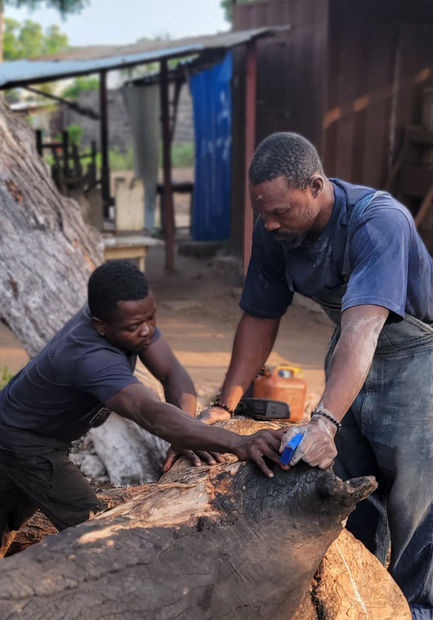 In counterpoint to the stools and the small tables, the mirrors designed by Estelle Yomeda lean toward rhizomatic profusion. Beaded...