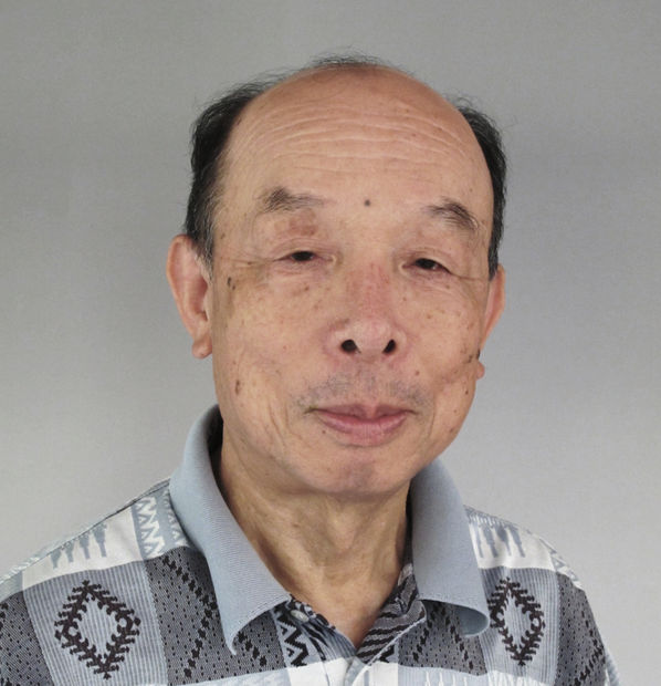 Born 1934, Toki, Gifu, Japan The eldest son of a talented ceramist, SUZUKI OSAMU (KURA) first learned ceramics at the...