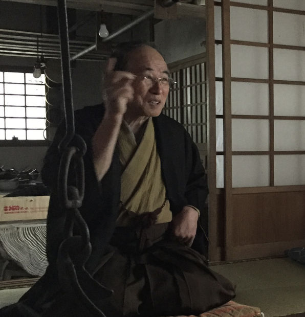 Born in Kyūshū, TANAKA SAJIRŌ has always felt a deep familiarity with the local karatsu ceramic tradition. In his youth...