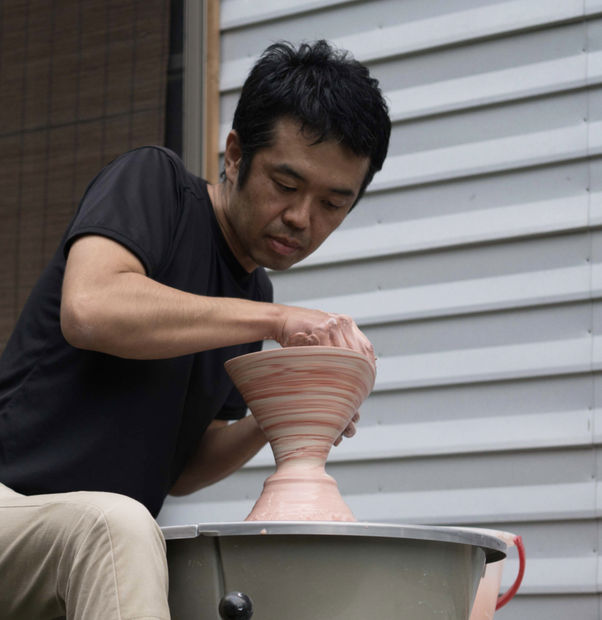 Born 1971, Tajimi, Gifu, Japan ITŌ HIDEHITO is celebrated for his tradition-based contemporary explorations of the porcelain medium. His ceramics...