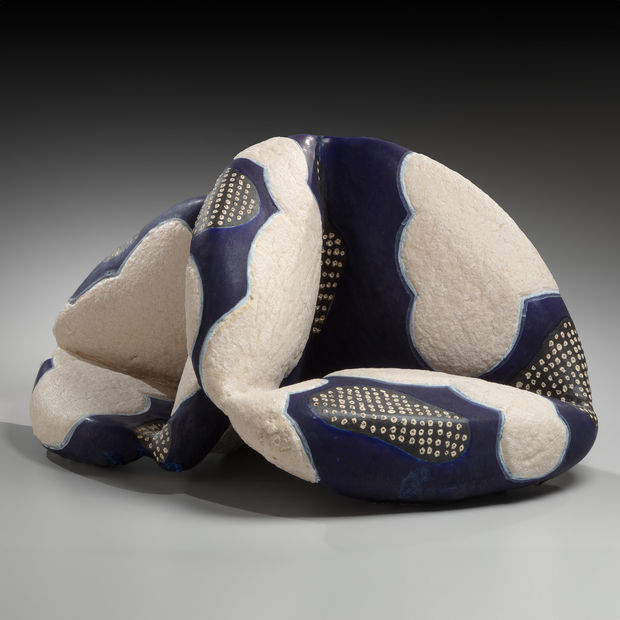 While she had a passion for three-dimensional design since she was a student, Sei Mari first pursued this interest in...