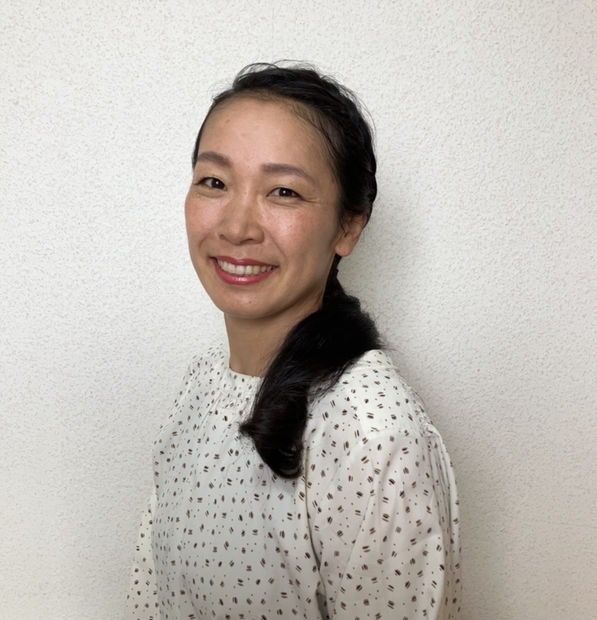 Born Mie Prefecture, Japan Originally a fine art major, HATTORI MAKIKO switched to ceramics when seduced by the softness and...