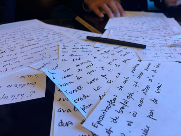 Alors que l&rsquo;on c&eacute;l&egrave;bre cette ann&eacute;e le centenaire du Manifeste du surr&eacute;alisme d'Andr&eacute; Breton, le trio d&rsquo;artistes et chercheurs fran&ccedil;ais...