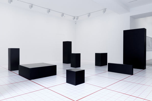 Die Praxis von Channa Horwitz (1932-2013, Kalifornien, US) war geprägt von Experimenten mit numerischen Sequenzen, der Erkundungen von Systemen und der...