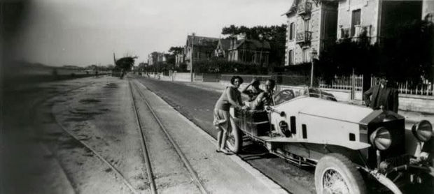 THE POWER OF PHOTOGRAPHY CDXXII, Bibi, Loulou et Pierre Boucart Royan, September 1926