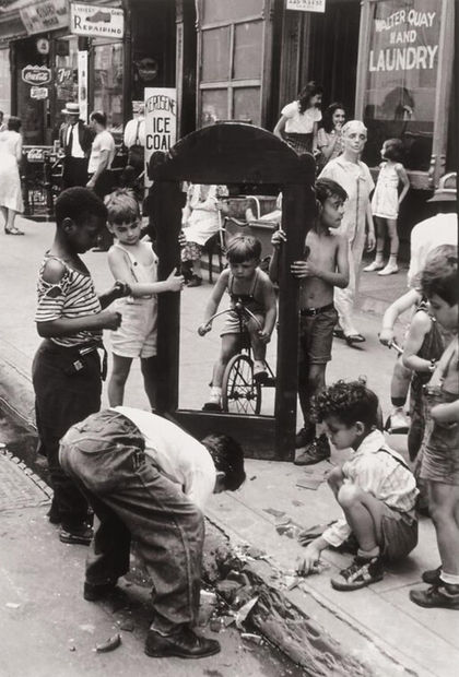 Helen Levitt (United States, b. 1913-2009), Children with Broken Mirror, New York, 1940
