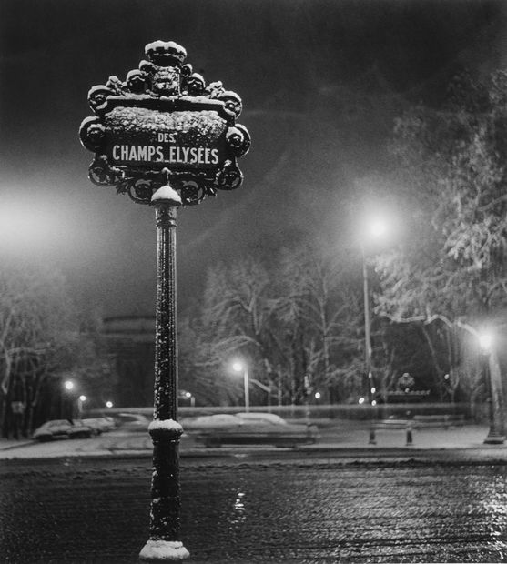 Sabine Weiss, Avenue des Champs Elysees, Paris, 1958, printed later