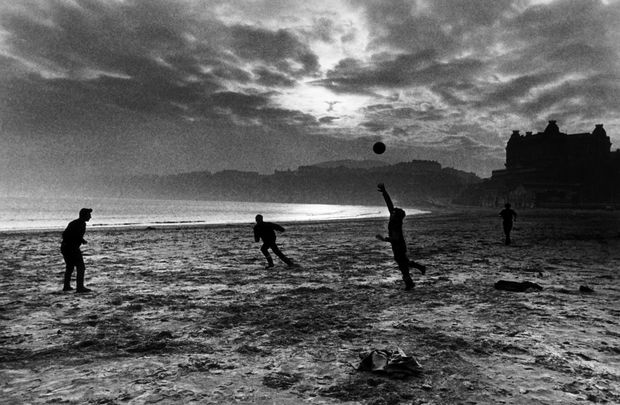 Don McCullin, Fishermen, Scarborough Beach, 1965