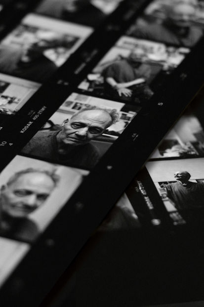 One morning in 2015, the photographer Nicola Bensley paid a visit to Frank Auerbach. Shooting on black and white 35-millimetre...