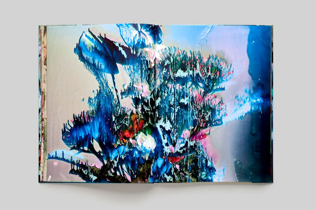 Jean-vincent simonet - Waterworks Publisher: RVB Books Dimensions: 34 x 46 cm Pages: 80 Price: € 1.350 PURCHASE