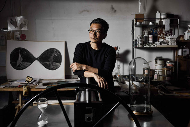 楊忠銘, 1974 出生於台灣,現工作與生活於台北。