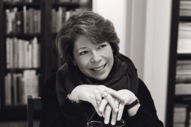 蔣友梅, 1961年生於台灣台北,現居、創作於倫敦。