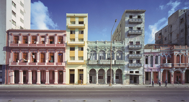 Robert Polidori, Building Façades on the Malecón, Havana No. 1, 1997