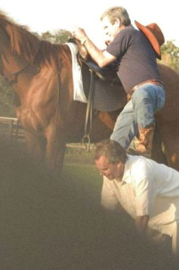 Alison Jackson, Blair helps Bush, 2005