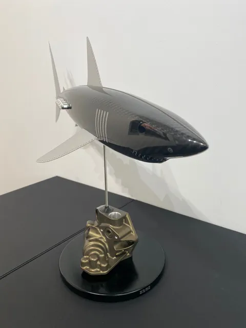 Alastair Gibson - Carbon Art, Mako Pup