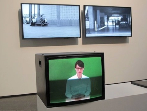 abc / 9 Gripping Artworks From the Berlin Art Week Fairs