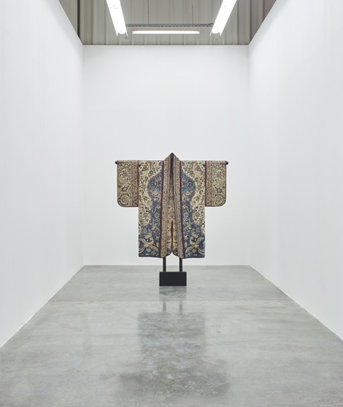 ANAHITA RAZMI / Blurring the boundaries