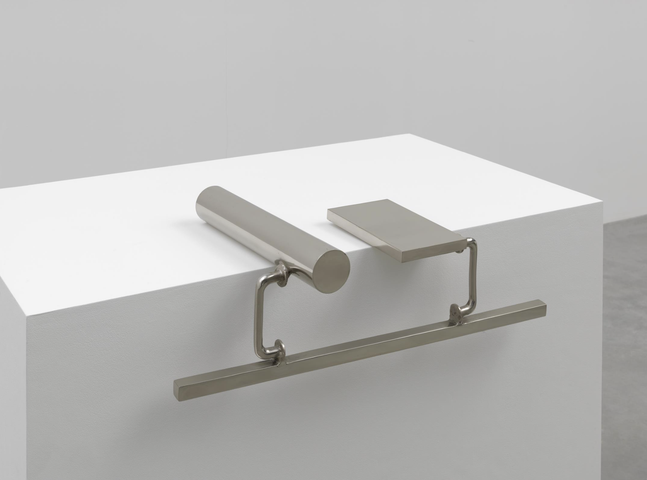 ANTHONY CARO (1924-2013)

Table Piece XXXIII

1967

Steel, polished

8 1/2 x 26 x 14 1/2 inches
21.6 x 66 x 36.8 cm