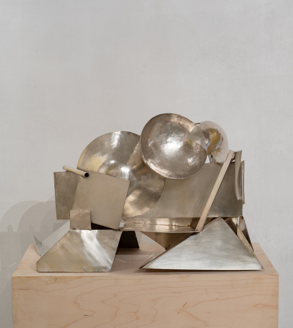 ANTHONY CARO (1924-2013)

Silver Piece XXXVI

1985

Silver

14 3/4 x 22 1/2 x 10 1/2 inches
37.5 x 57.1 x 26.7 cm