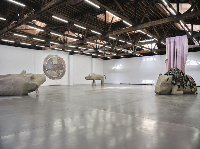 installation view of duane linklater: 12 + 2,&amp;nbsp;dia chelsea, new york, 2025.
photo: zach hyman