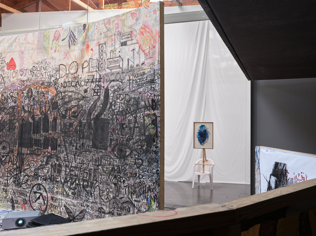 installation view oscar murillo: el pozo de agua, kurimanzutto mexico city, 2025. photo: reinis lismanis, courtesy the artist. copyright &amp;copy;️ oscar murillo⁠


&amp;nbsp;
