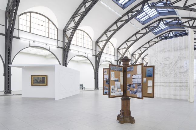 installation view mariana castillo deball: parergon, hamburger bahnhof, berlin, 2014. courtesy of staatliche museen zu berlin, nationalgalerie. photo: thomas bruns


&amp;nbsp;
