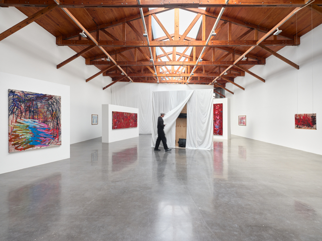 installation view oscar murillo: el pozo de agua, kurimanzutto mexico city, 2026. photo: reinis lismanis, courtesy the artist. copyright &amp;copy;️ oscar murillo⁠


&amp;nbsp;
