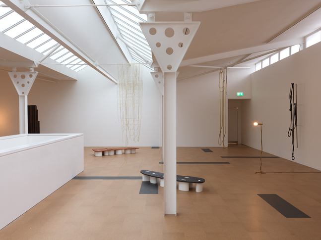 installation view leonor antunes: the apparent length of a floor area, fruitmarket, edinburgh, 2023. courtesy of fruitmarket


&amp;nbsp;
