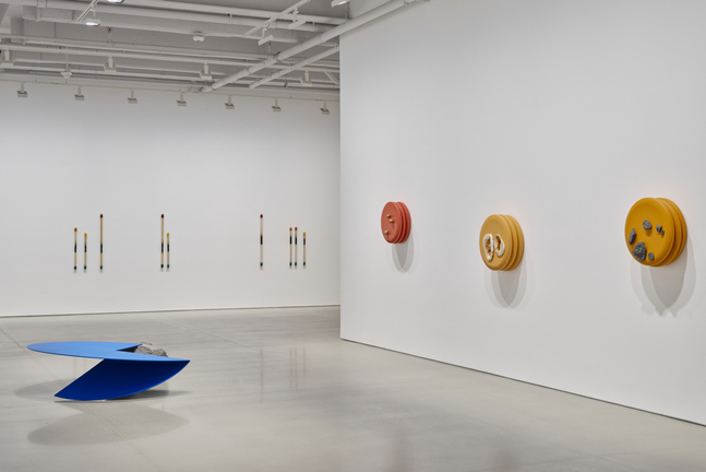 installation view&amp;nbsp;gabriel kuri: your cost-benefit calculations, kurimanzutto new york 2026. photo: zach hyman&amp;nbsp;


&amp;nbsp;
