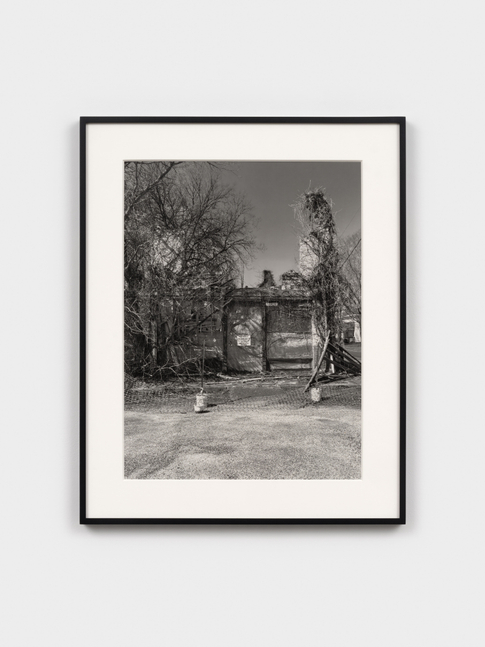 Ralph Lemon&amp;nbsp;

Untitled (Remains of Mose Wright&amp;iacute;s Church, Money, Mississippi), 2018

digital gelatin silver print

22 x 17 in. (55.9 x 43.2 cm)

frame: 25 3/8 x 20 1/4 x 1 3/8 in. (64.5 x 51.4 x 3.5 cm)
