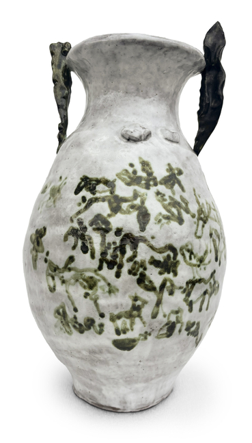 Christabel MacGreevy

The Auroch of Lascaux, 2026

white glaze and oxides

17 x 10 x 10 in.
43.2 x 25.4 x 25.4 cm.

(CHRIS043)