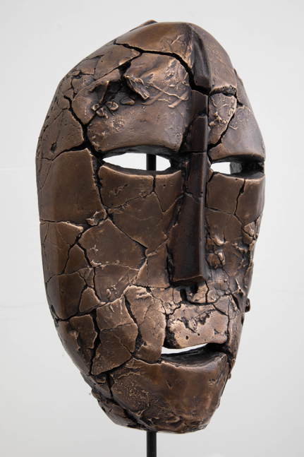 Kendell Geers
Flesh of the Spirits 6539
2021
Work: 28 x 16 x 8 cm
STD 3/3
Edition of 3