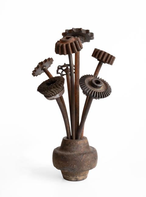 Jim Love
Flowers, 1971
steel and cast iron
31 1/2&amp;quot; x 18 3/4&amp;quot; x 18 3/4&amp;quot;
MC 1176