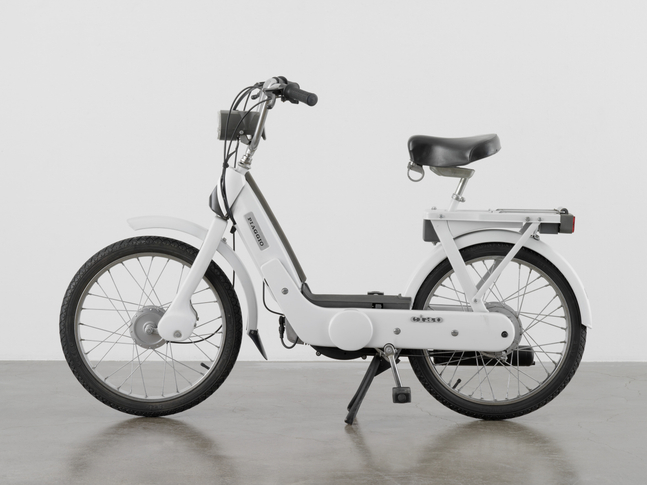 Ciao n&amp;deg;7

2013

Ciao Piaggio restored

103 x 157.5 x 46.5 cm / 40 1/2 x 62 x 18 1/4 in

&amp;copy; Valentin Carron