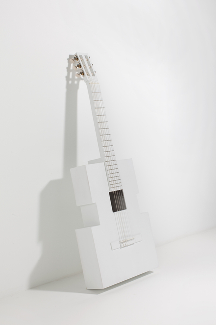 Untitled

2009

Wood, inlay, tuning pegs

100 x 62 x 12 cm / 39 3/8 x 24 3/8 x 4 3/4 in

&amp;copy; Valentin Carron