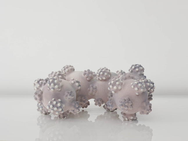 EVA ZETHRAEUS

Pink Bubble Cluster, 2025

Glazed porcelain

7.75&amp;quot; H x 17.75&amp;quot; W x 16&amp;quot; D