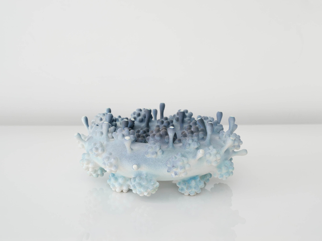 EVA ZETHRAEUS

Blue/ Purple Cluster with White Details, 2025

Glazed porcelain

6.75&amp;quot; H x 16&amp;quot; Dia.