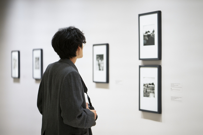 Tuesday, April 21, 9:30am
Guggenheim Tour of&amp;nbsp;Gabriele M&amp;uuml;nter: Contours of a World
The Solomon R. Guggenheim Museum, 1071 Fifth Ave, New York, NY 10128

&amp;nbsp;

Please join us for a tour of Gabriele M&amp;uuml;nter: Contours of a World, led by curatorial assistant Victoria Horrocks, on Tuesday, April 21 at 9:30am at the Solomon R. Guggenheim Museum.

&amp;nbsp;

Gabriele M&amp;uuml;nter was at the forefront of modern art in early 20th-century Europe. Constantly experimenting, she revitalized landscape, still life, and portrait painting, transforming everyday subjects into bold, original works. Rather than imitating reality, she sought to &amp;ldquo;convey an essence,&amp;rdquo; offering an alternative to modernist movements that favored pure abstraction.&amp;nbsp;

&amp;nbsp;

This exhibition highlights M&amp;uuml;nter&amp;rsquo;s lifelong commitment to subjects rooted in daily life and shaped by travel, place, and community. Over fifty paintings are presented across three Tower galleries, alongside nineteen photographs she captured during her extended stay in the United States between 1898 and 1900. Taken with a portable box camera, these early images reveal her sharp eye for composition and light.

&amp;nbsp;

Event capacity: 25

&amp;nbsp;

RSVP:&amp;nbsp;Emily Sonageri, Senior Manager, Individual Giving, esonageri@guggenheim.org.

&amp;nbsp;

Image: Installation view: Gabriele M&amp;uuml;nter: Contours of a World, November 7, 2025&amp;ndash;April 26, 2026, Solomon R. Guggenheim Museum, New York. Photograph by Ariel Ione Williams. &amp;copy; Solomon R. Guggenheim Foundation, New York.