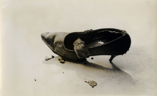 JAY DeFEO

Untitled

1973

Gelatin silver print

Sheet: 5 by 8 in.&amp;nbsp; 12.7 by 20.3 cm.

(MI&amp;amp;N 14727)