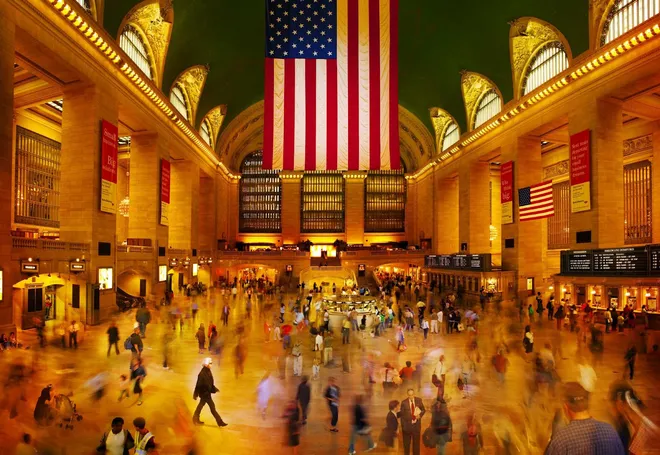 Lagerfeld in Grand Central Station, NYC, 2006