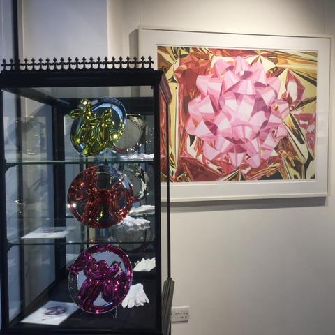 Jeff Koons, Pink Bow, 2013