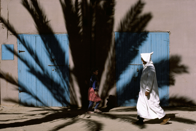 Bruno Barbey, Near Ma al Aynayn's tomb, Tiznit, Morocco, 1987