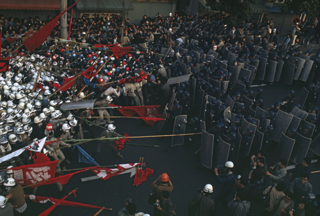 Bruno Barbey, Demonstration against the construction of Narita Airport and the Vietnam War, Tokyo, Japan, 1971