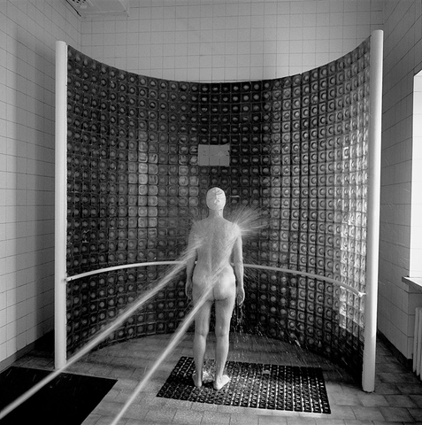 Ruth Kaplan, Shower, Duszniki-Zdrój, Poland, 1994