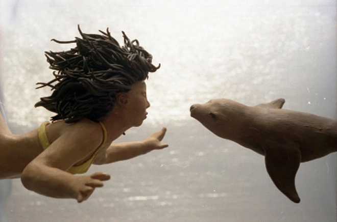 Sarah Anne Johnson, Girl and Sealion, 2005