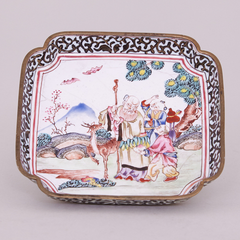 A CANTON ENAMEL TRAY, Qianlong (1736 – 1795)