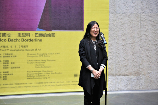 策展人何金芳 Curator He Jinfang