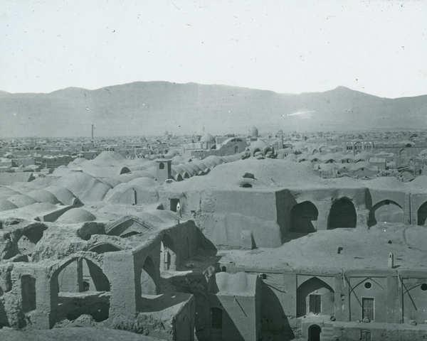 Ernest Hoeltzer , Kashan, Late 19th Century