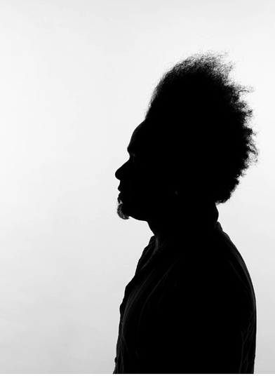 space defeated -- conversa com artista